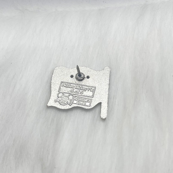 🔮 5/$25 Disney 'D' Logo Flag Pin - Picture 3 of 3